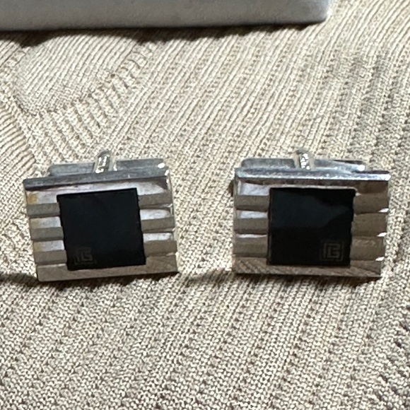 Silver and Black enamel Cufflinks - Picture 8 of 16